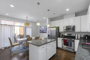 720 W Evergreen Ave - Photo 1 of 1
