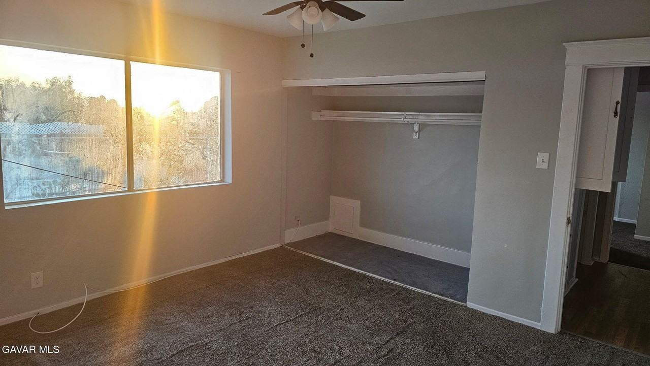 10149 E Avenue Q12 - Photo 4 of 4