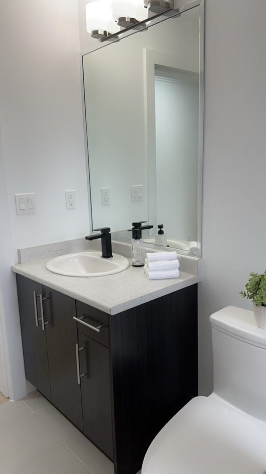 16679 15A Avenue - Photo 3 of 9