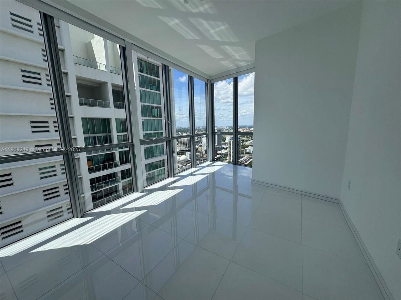 1100 Biscayne Blvd #4401 - Photo 5 of 8