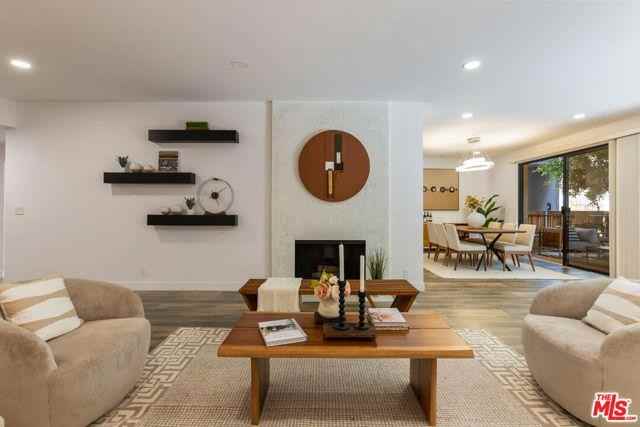 1210 N Kings Rd #101 - Photo 7 of 8