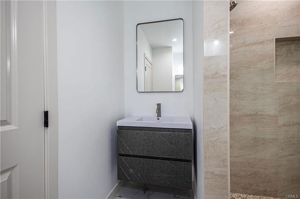 22257 Macfarlane Drive - Photo 4 of 8