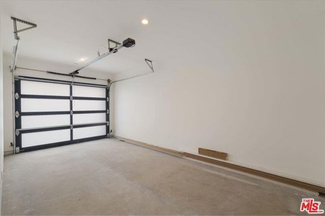 5530 1/2 Sunnyslope Ave - Photo 2 of 8