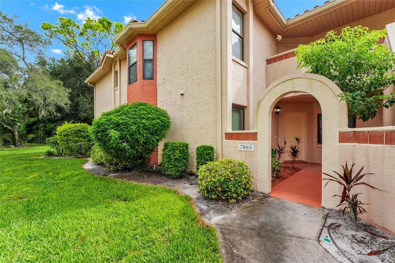 7865 Sugar View Ct #7865 - Photo 2 of 32