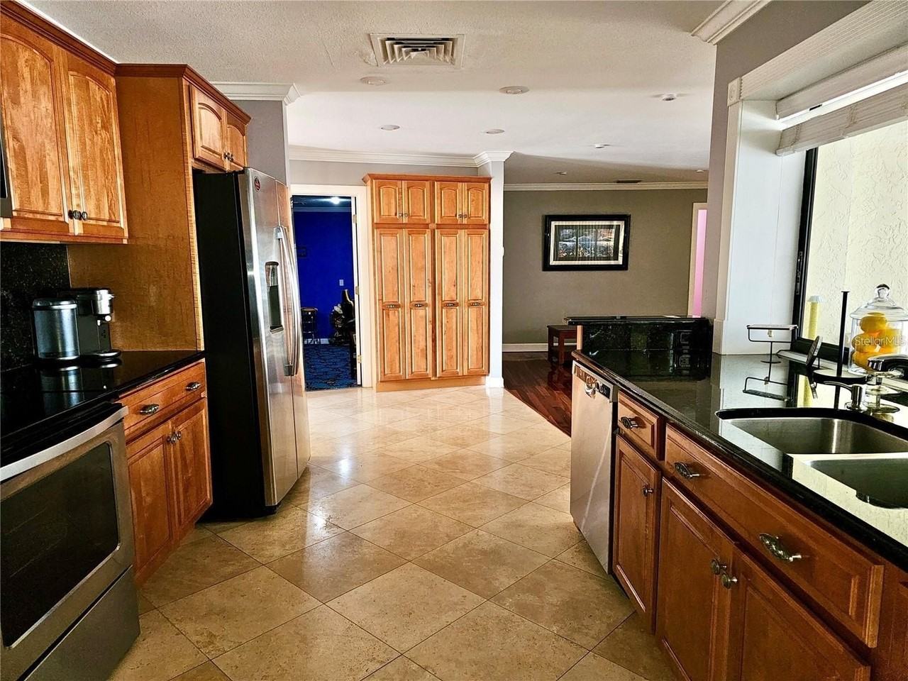 6310 Cocoa Ln - Photo 7 of 19