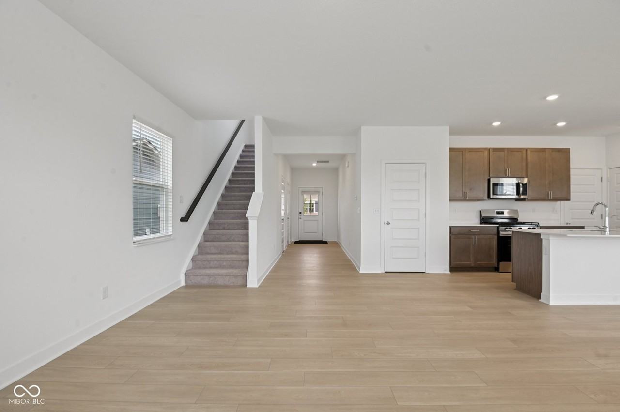 16924 Sandhurst Pl - Photo 7 of 50