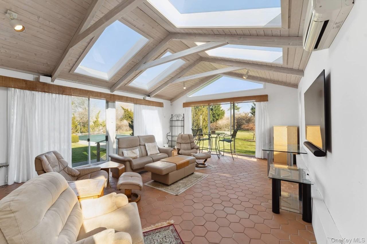 62 Bayfield Ln - Photo 4 of 22