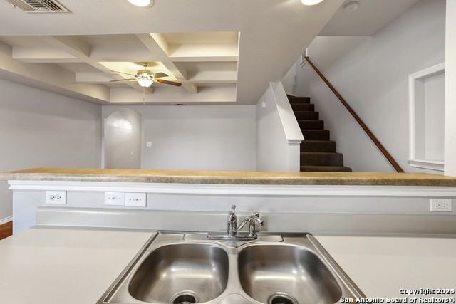 6410 Summit Oak - Photo 7 of 18