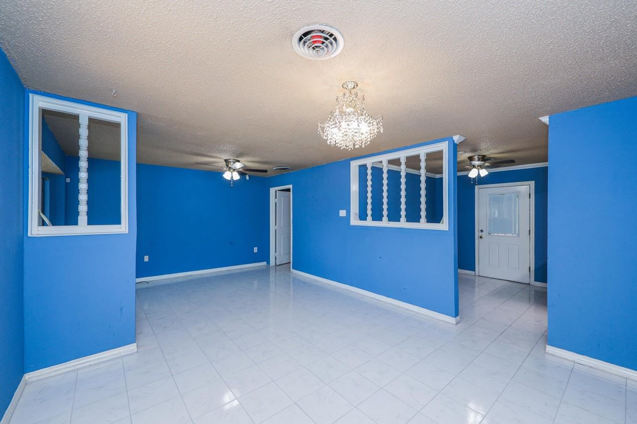 806 E Bustamante St - Photo 4 of 22