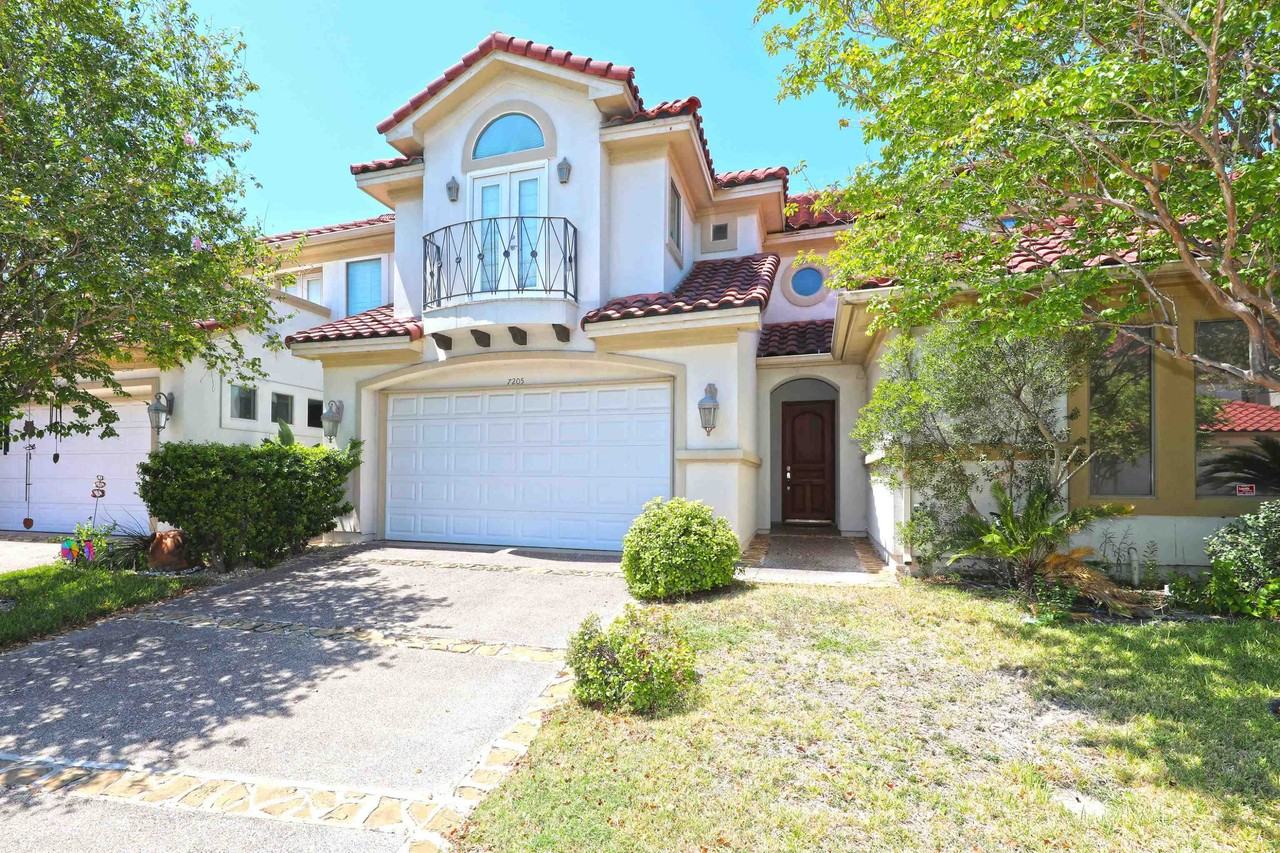 7205 Lake Victoria Road - Photo 2 of 30