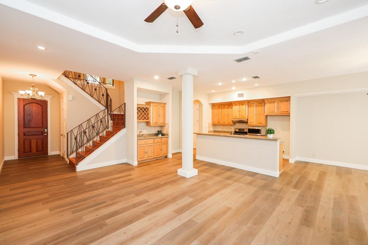 7205 Lake Victoria Road - Photo 4 of 30