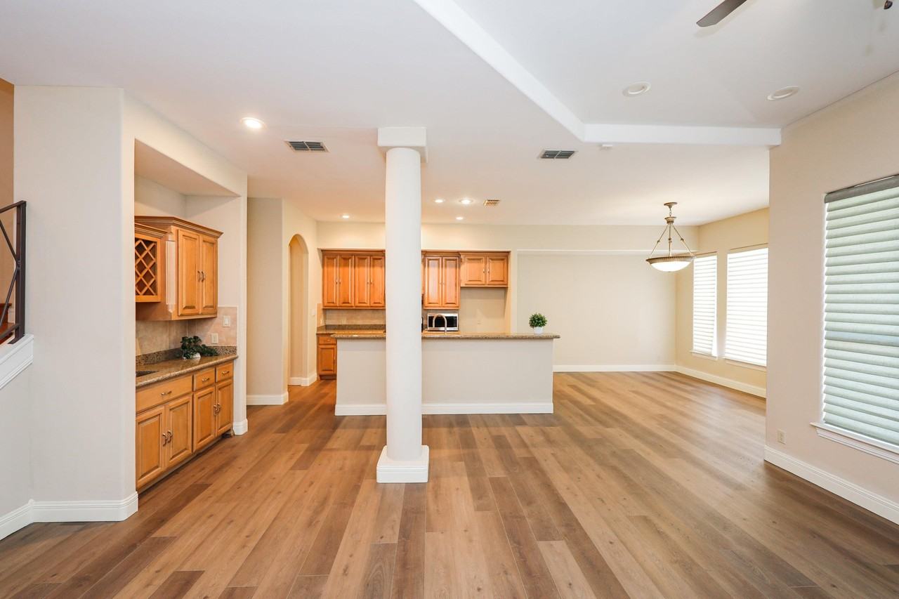 7205 Lake Victoria Road - Photo 5 of 30