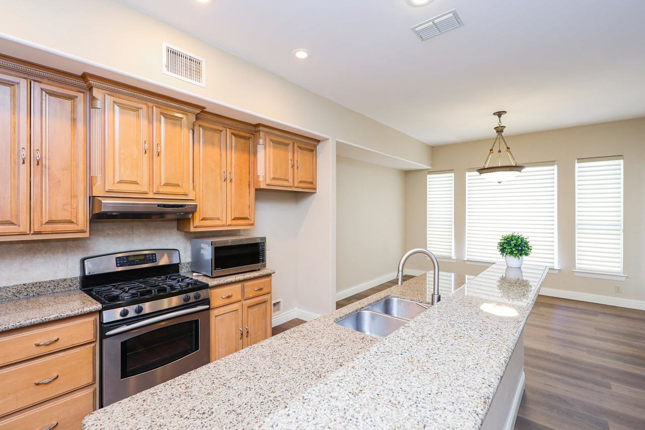 7205 Lake Victoria Road - Photo 7 of 30