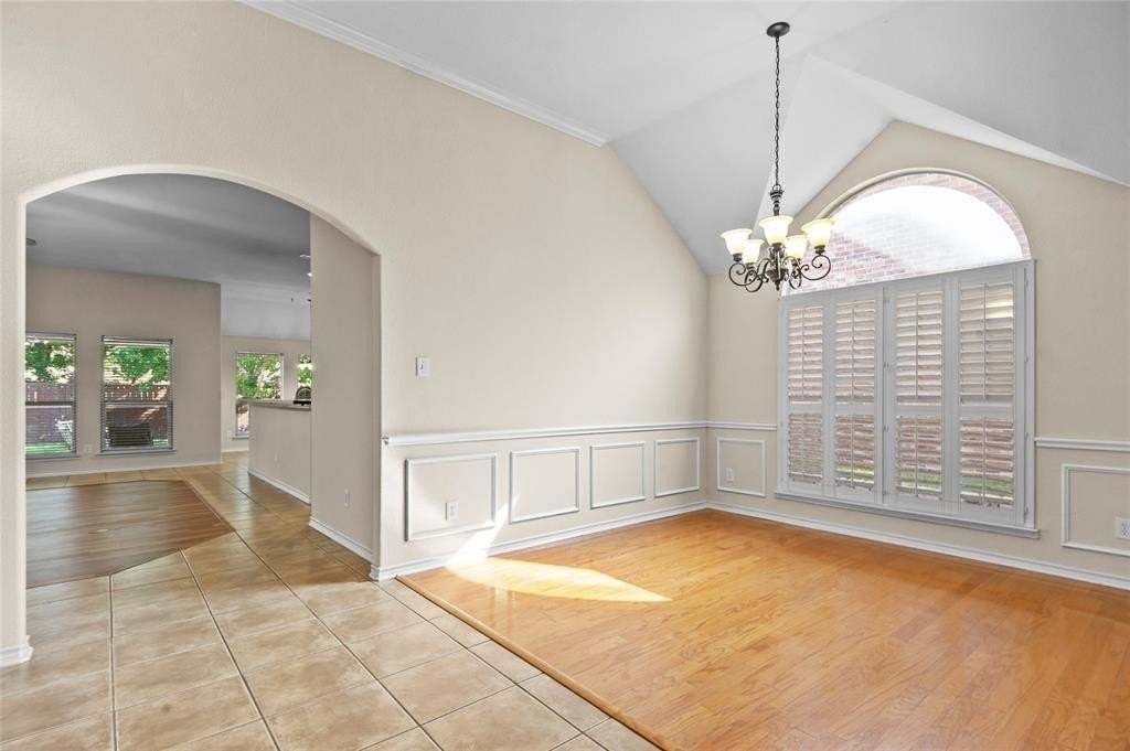 8108 Twin Oaks Dr - Photo 5 of 28