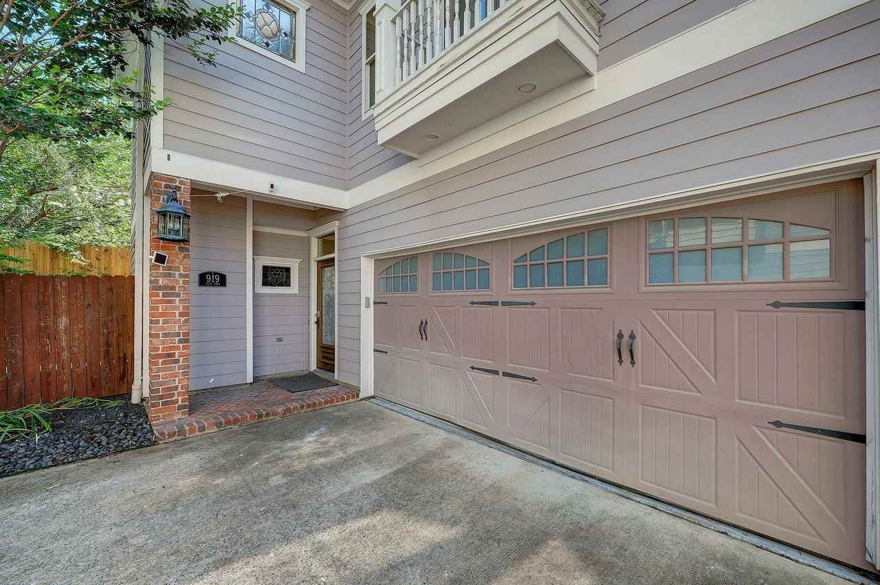 919 West 23rd Street - Photo 3 of 28