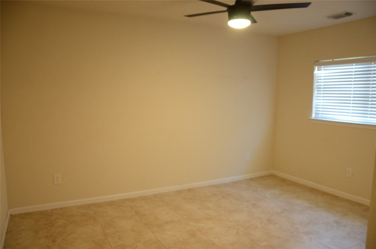 22410 Highfield Ridge Ln - Photo 5 of 6