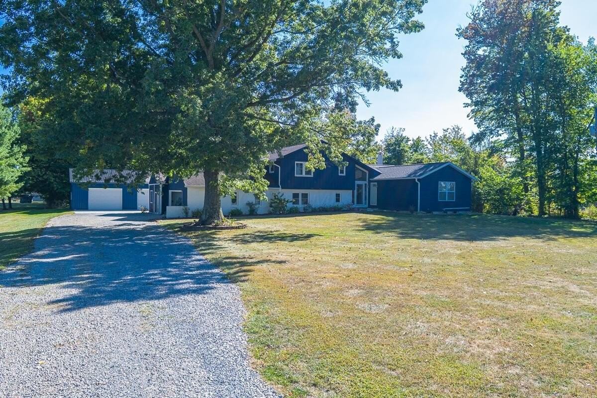 11850 Beacom Rd - Photo 4 of 50