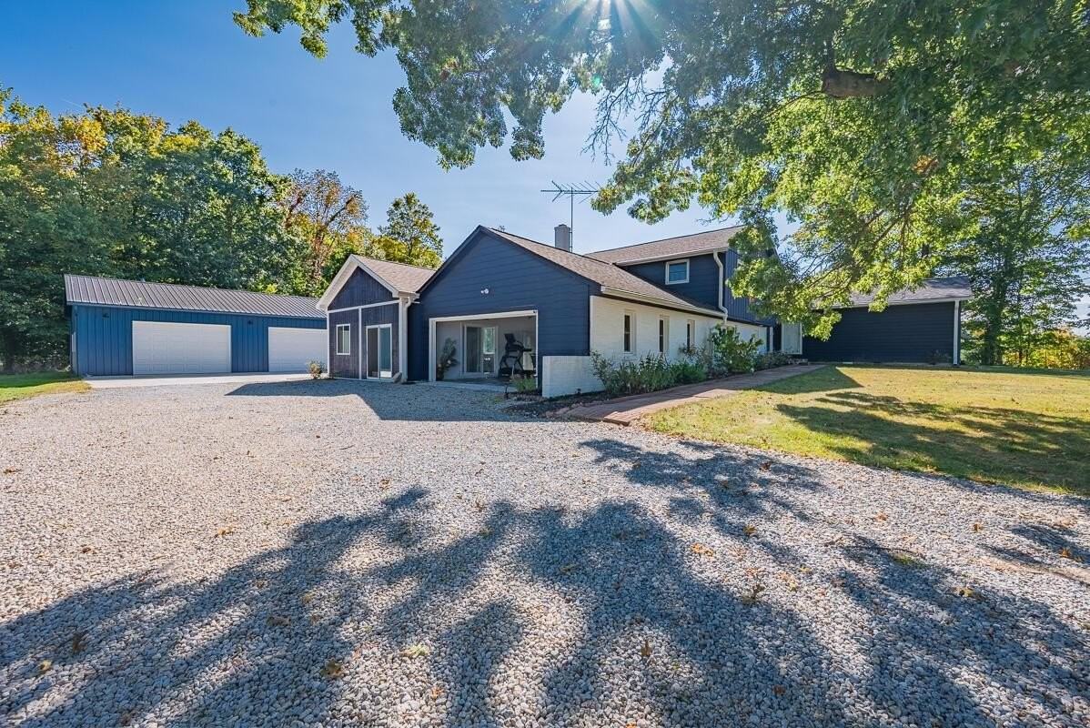 11850 Beacom Rd - Photo 5 of 50