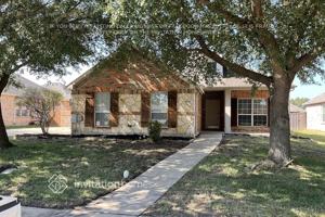 featured image of 1014 Spinnaker Dr