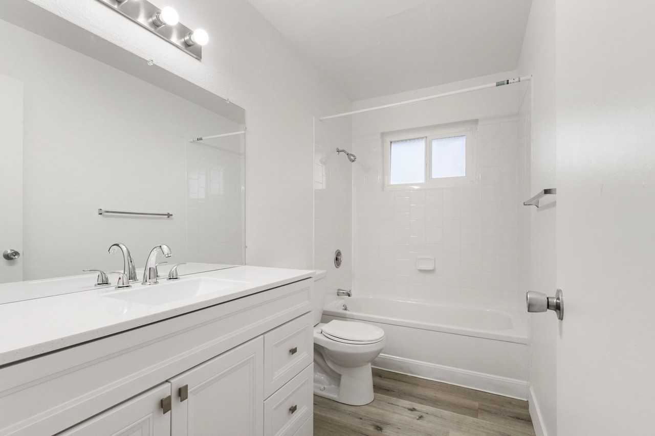 The Palms - Photo 4 of 13