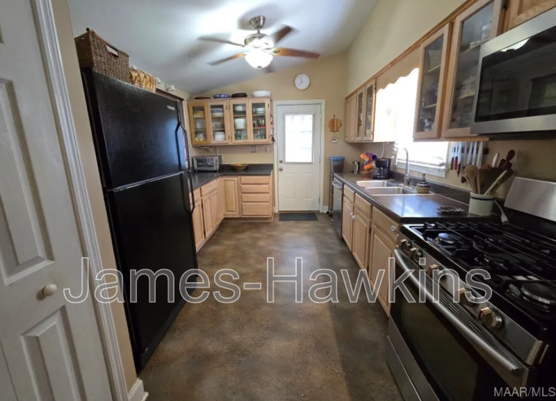 1820 Robison Hill Rd - Photo 2 of 10