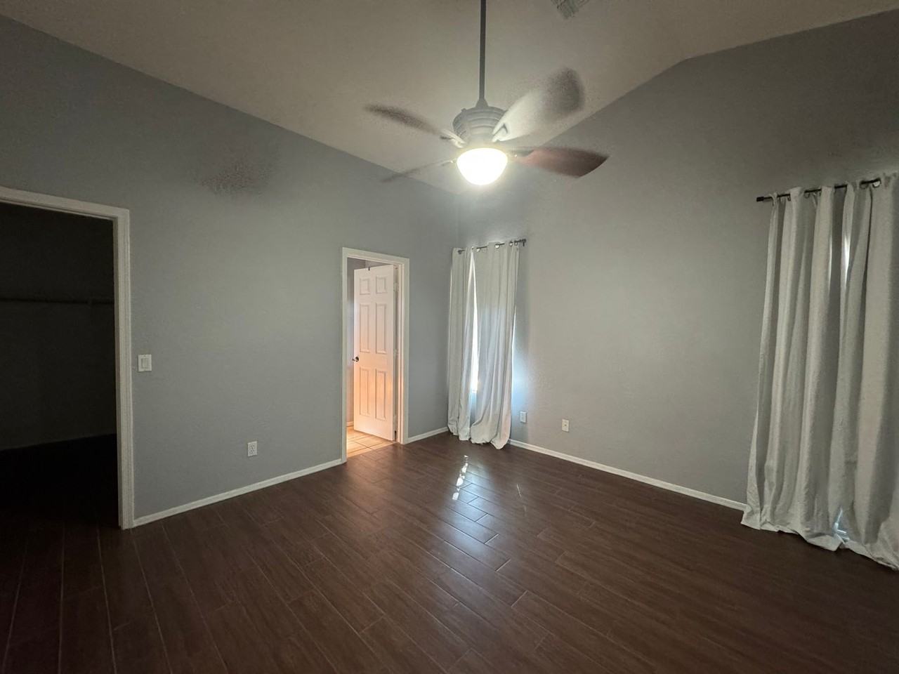 17233 W Banff Ln - Photo 6 of 10