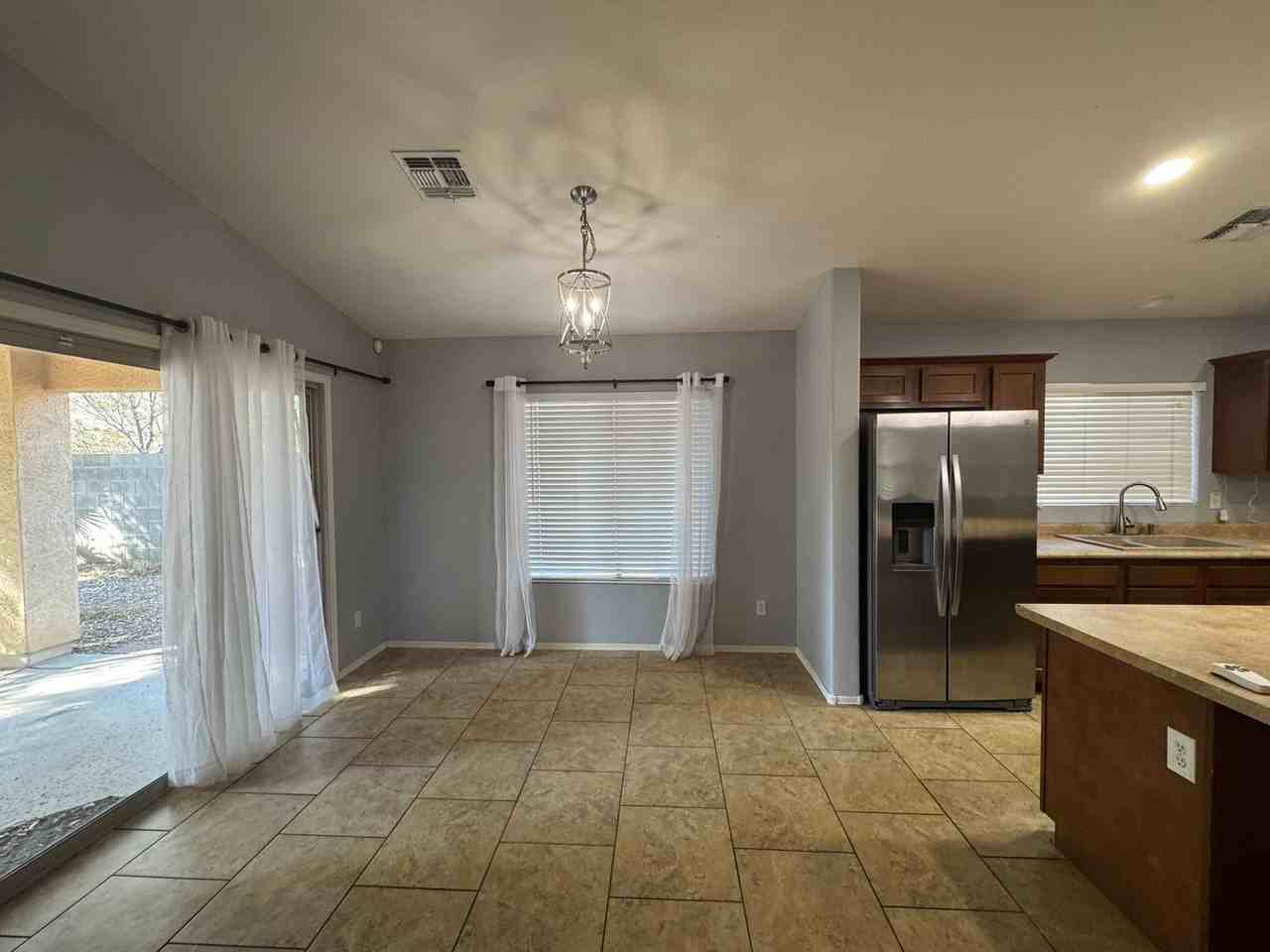 17233 W Banff Ln - Photo 7 of 10
