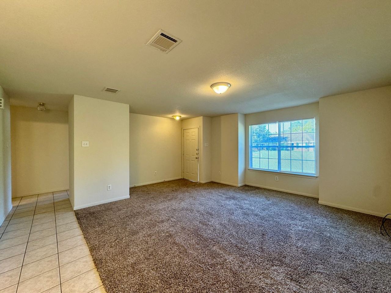 215 Cathy Drive - Photo 6 of 12