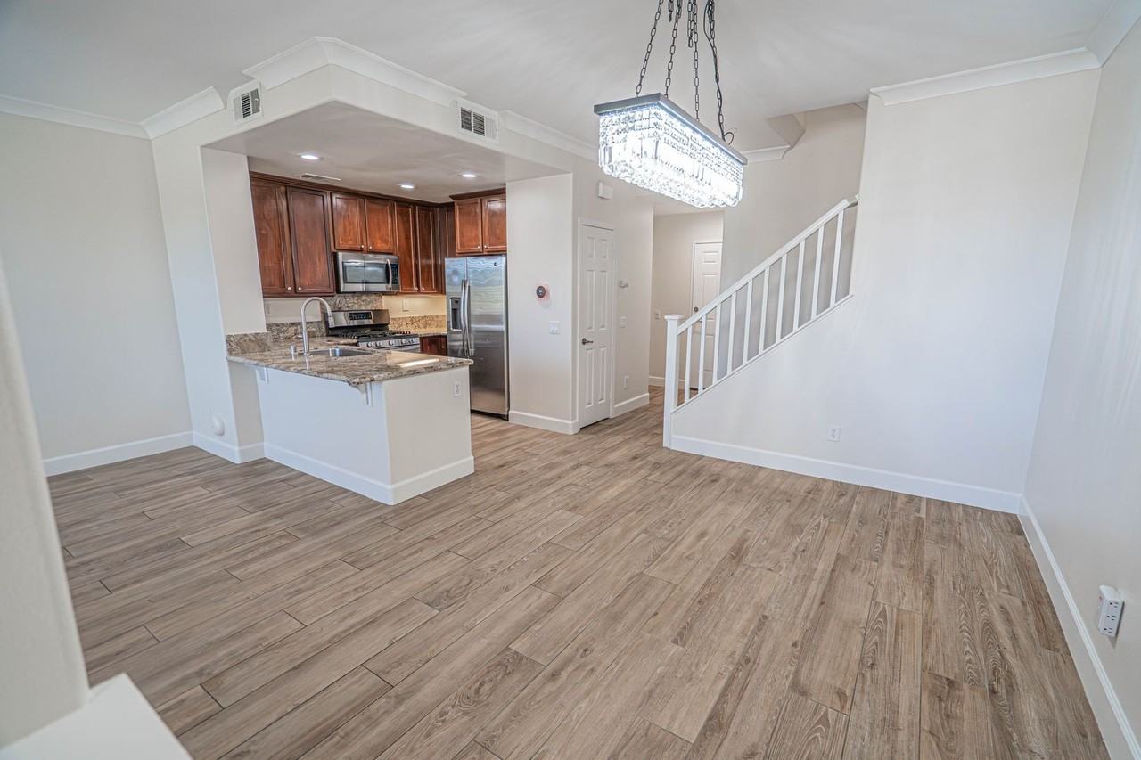 28616 Pietro Dr - Photo 4 of 24