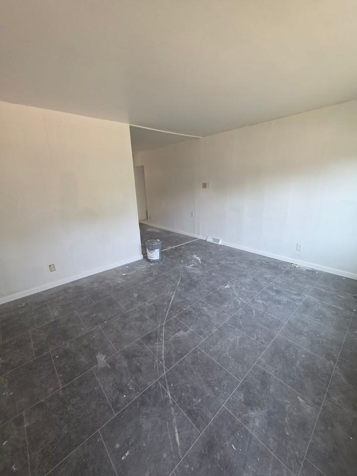 17 Westwood Dr - Photo 2 of 7