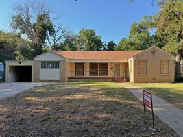 featured image of 2412 Dartmouth St