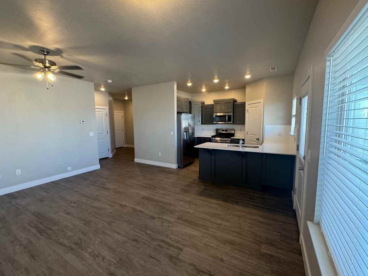 263 E 3100 N - Photo 5 of 21
