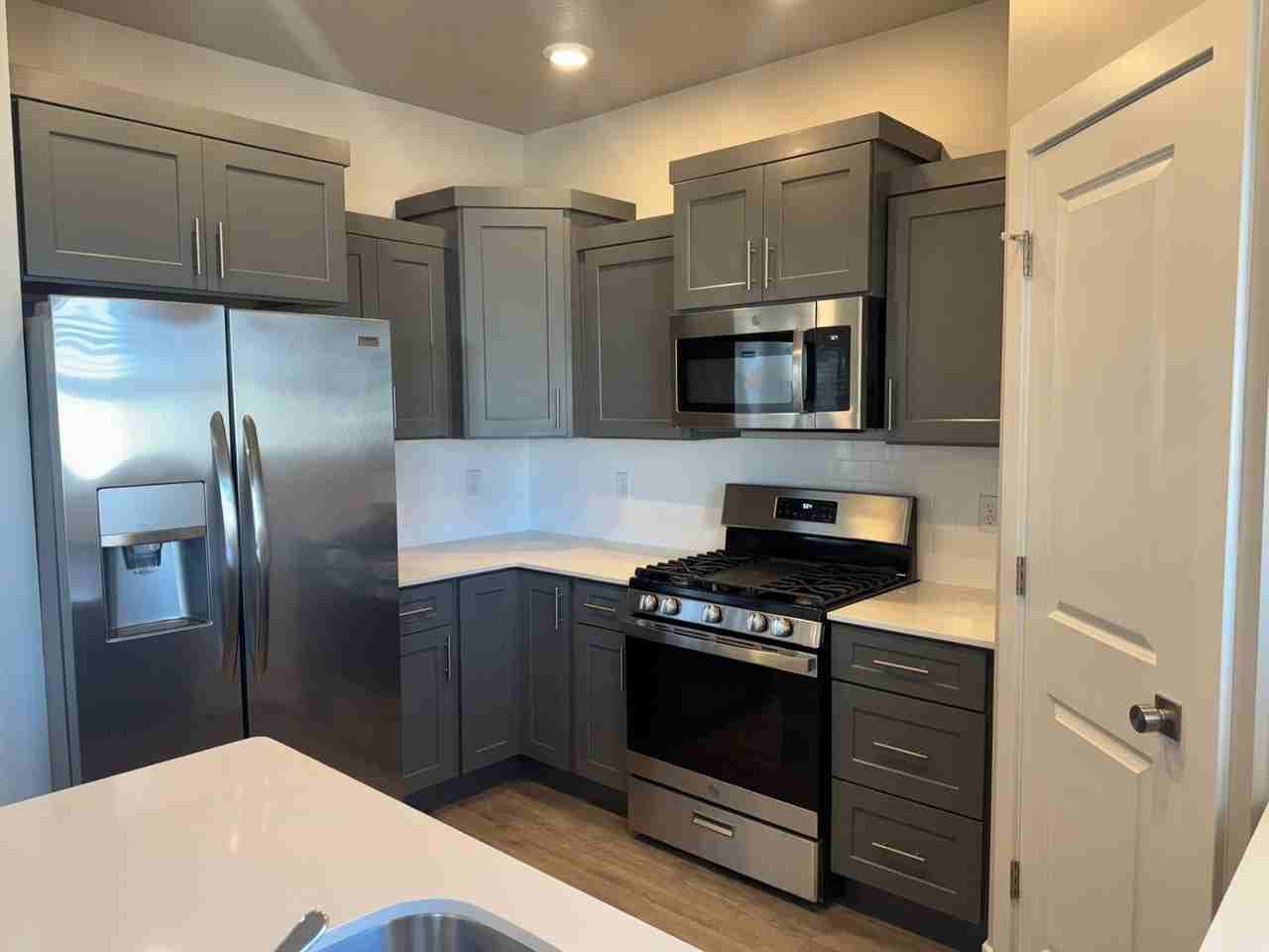 263 E 3100 N - Photo 7 of 21