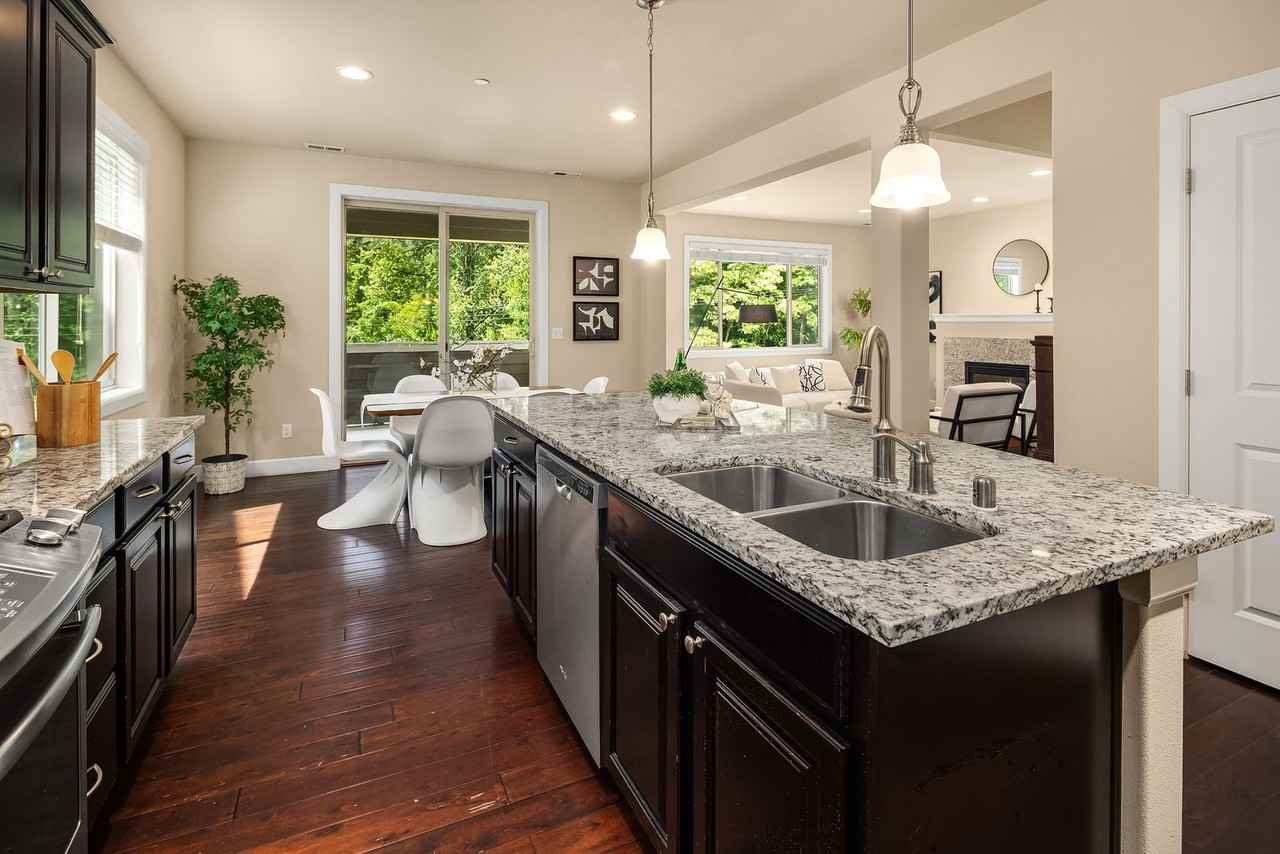 20021 94th Ave Ne - Photo 2 of 37