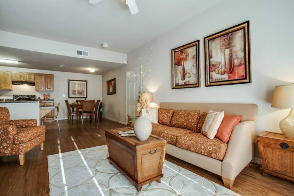 S Walnut Ave - Photo 4 of 7