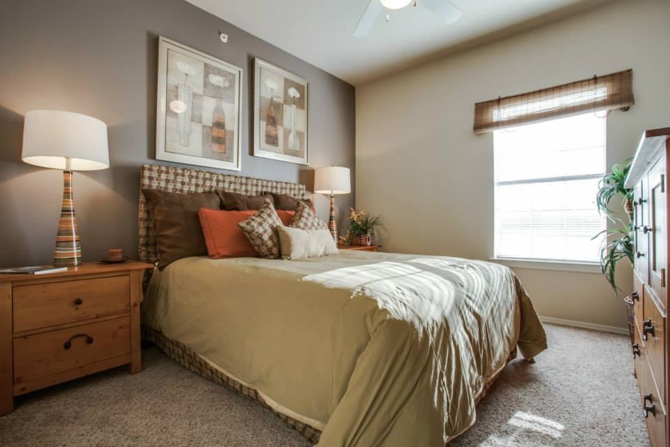 S Walnut Ave - Photo 6 of 7