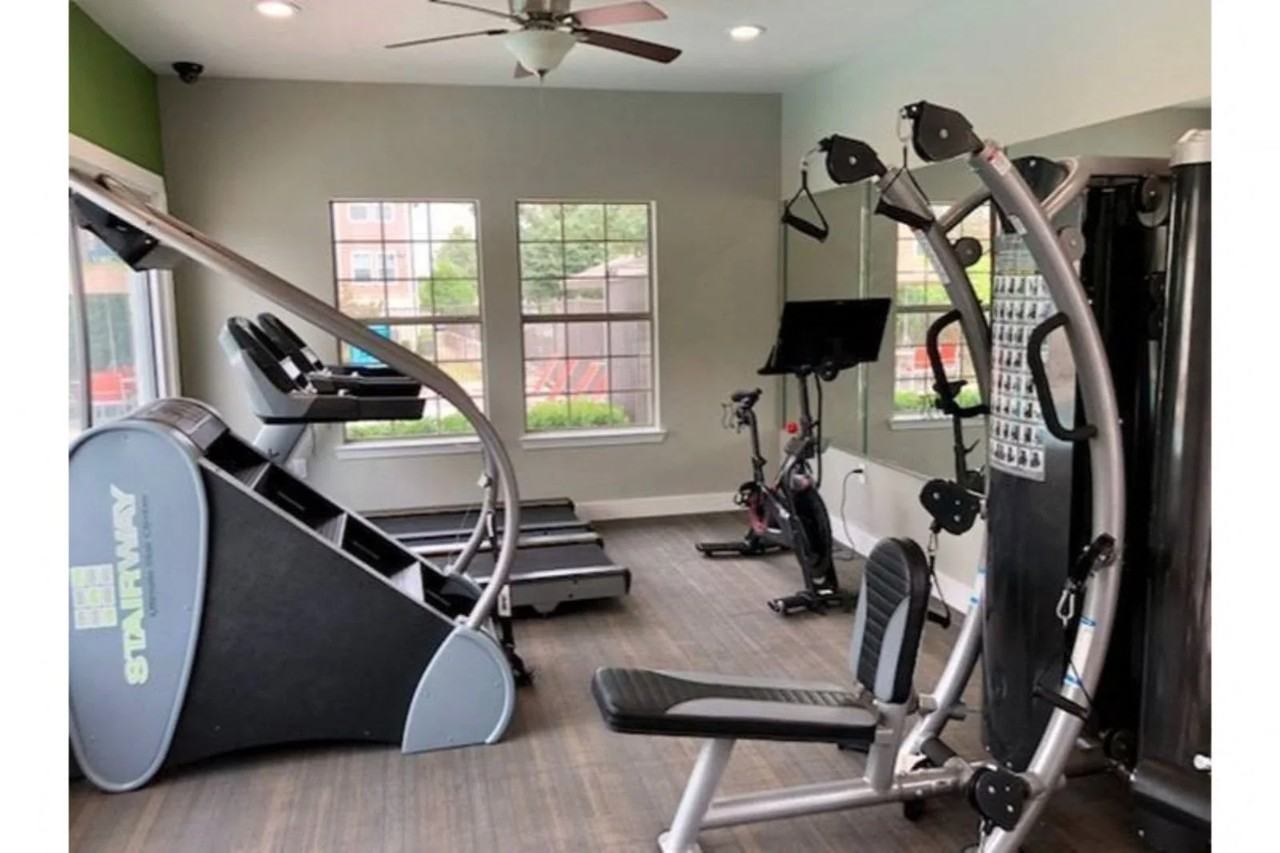 S Walnut Ave - Photo 3 of 7