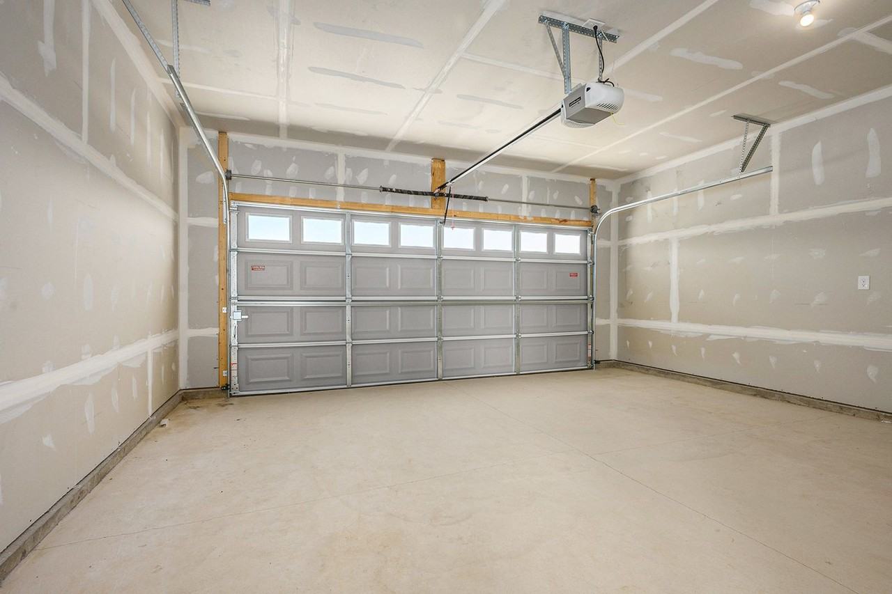 1637 Kennedy - Photo 3 of 24