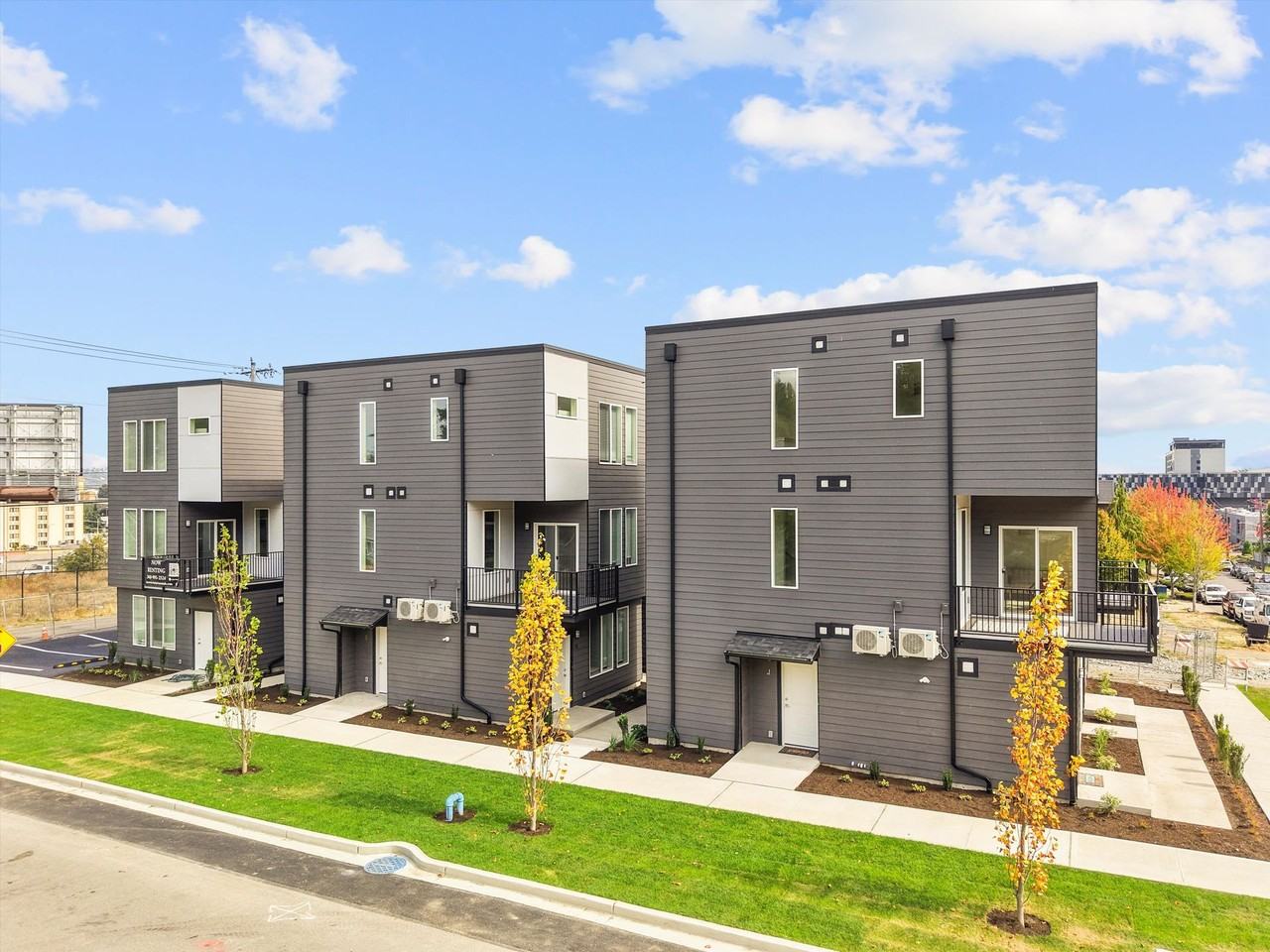 1401 E 29th St #A - Photo 2 of 31