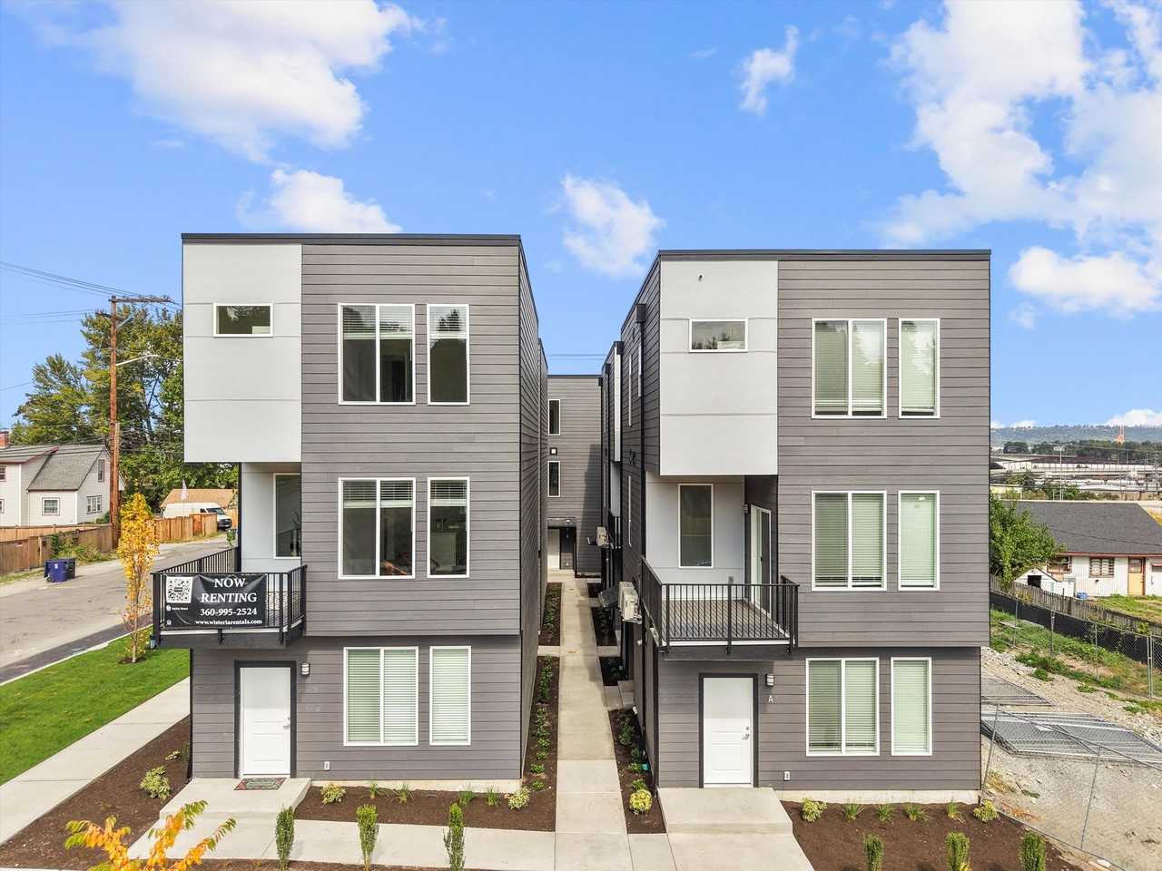 1401 E 29th St #A - Photo 6 of 31