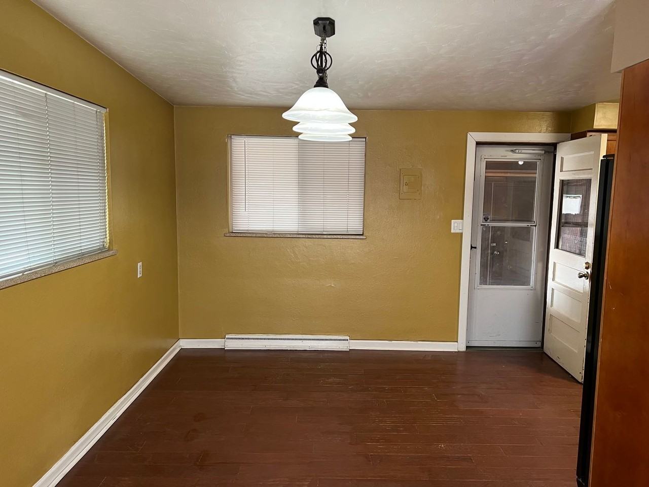 5491 South Hickory Street - Photo 5 of 17