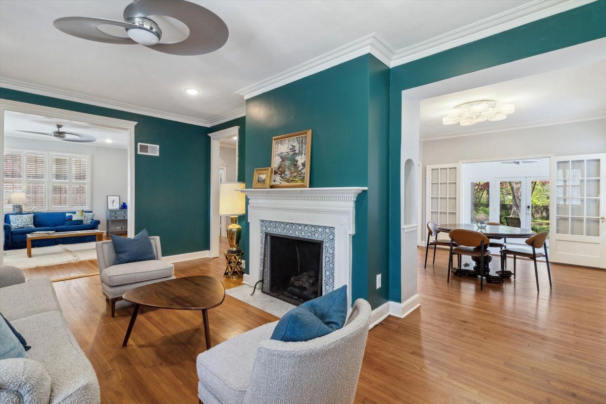 2238 Washington Ave - Photo 3 of 28