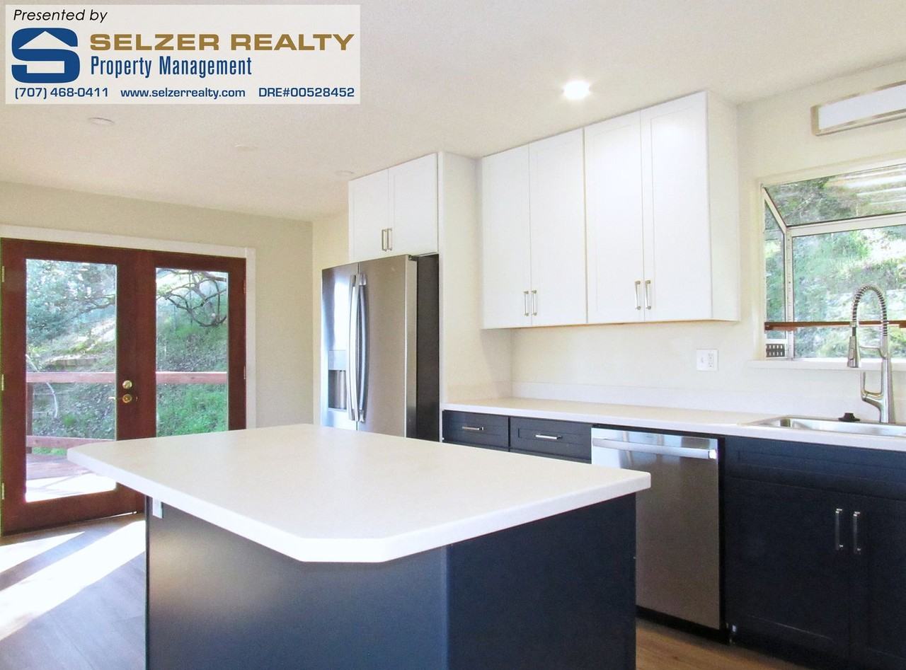 293 Toyon Rd - Photo 6 of 17