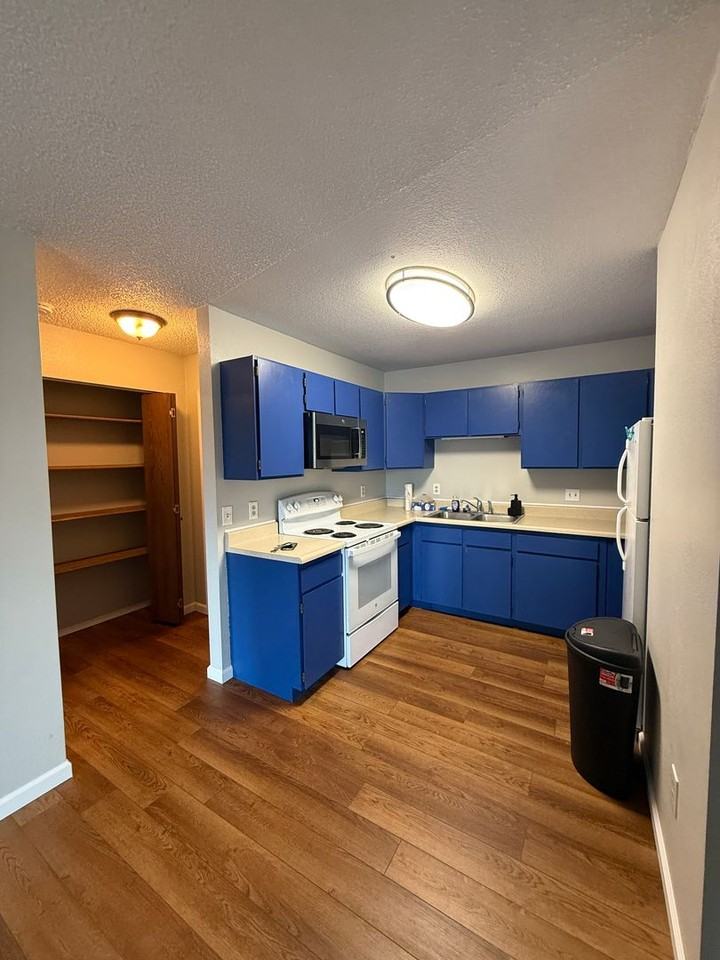 1600A Washington Dr #1 - Photo 3 of 10