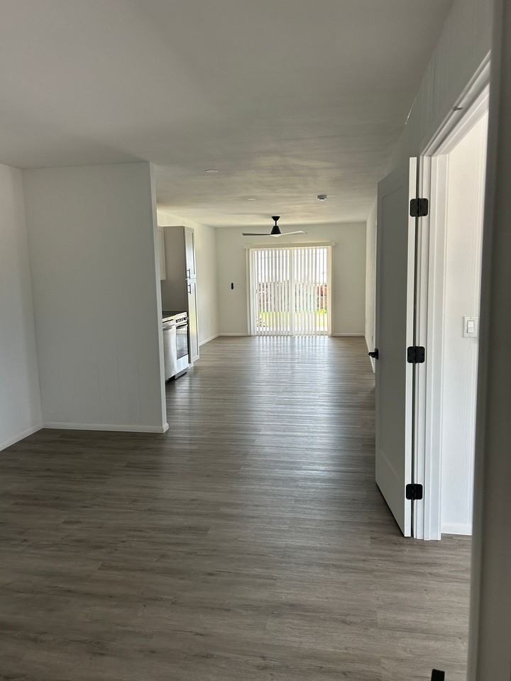 Lahaina Terrace- Ocean Front!! - Photo 6 of 11