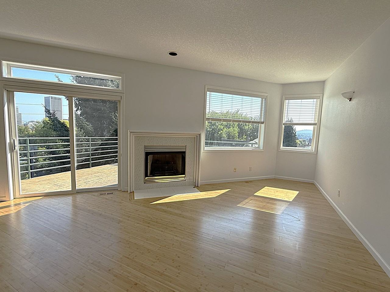 2072 Sw 10th Ave - Photo 2 of 28