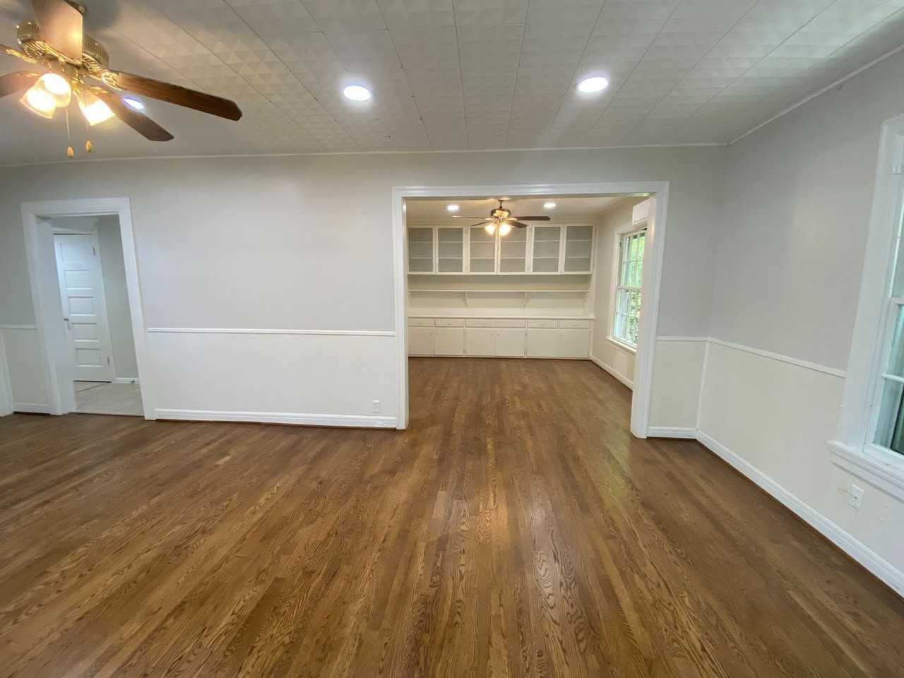 824 E 30th St - Photo 6 of 28