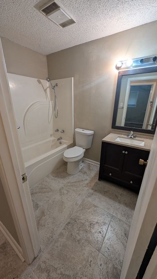 527 Birchwood Dr - Photo 5 of 10