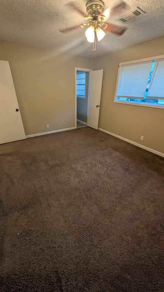 527 Birchwood Dr - Photo 7 of 10