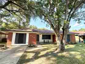 913 Wimberly St - Photo 1 of 1